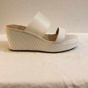 Lucky Brand bright white leather sandals
